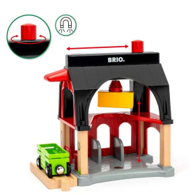 BRIO Animal Barn