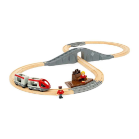 BRIO Starter Travel Train Set